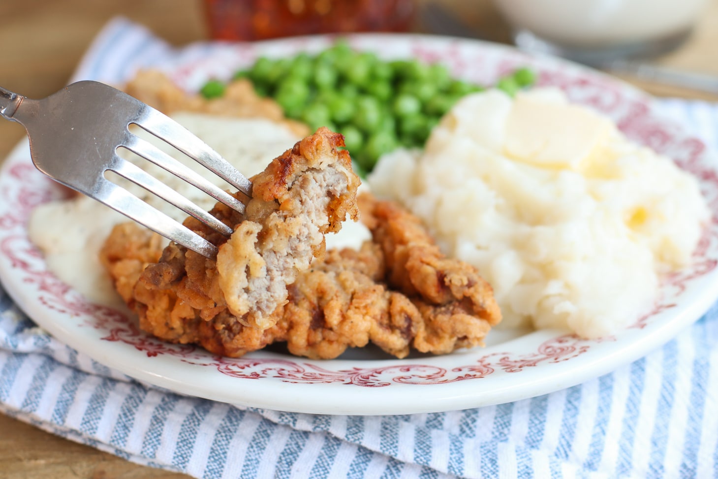 country fried steak and gravyrecipe