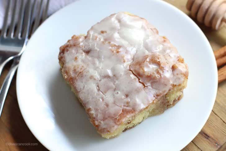 glazed honeybun cake