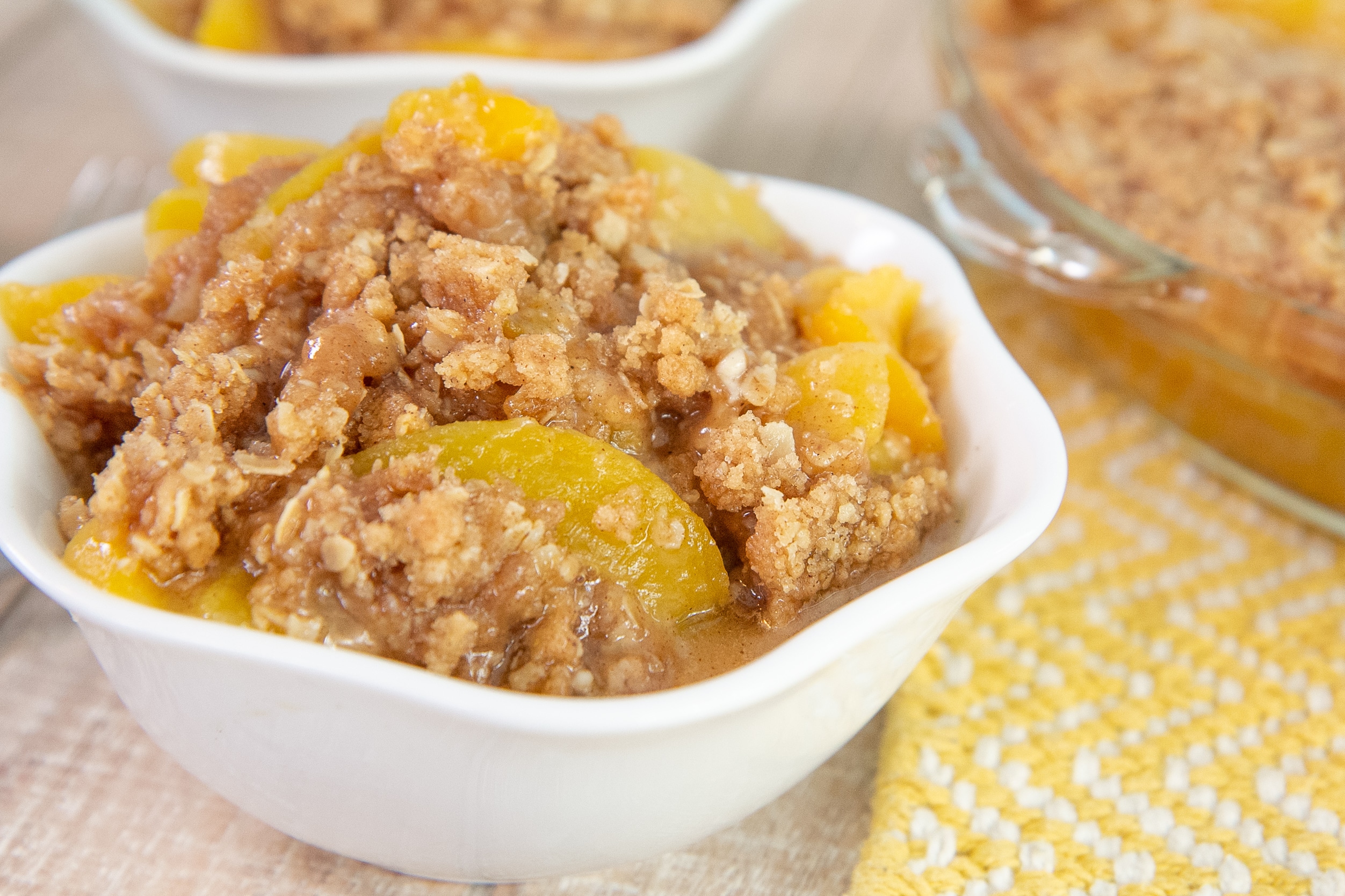 peach crisp with oats